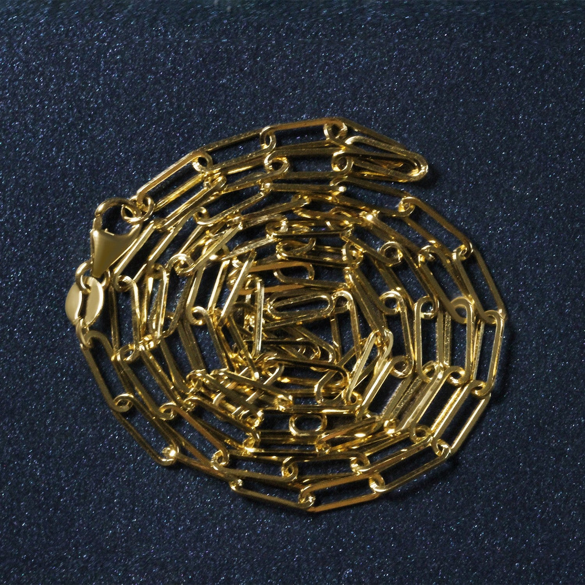 Cadena tipo clip de oro amarillo de 14 quilates (2.50 mm)