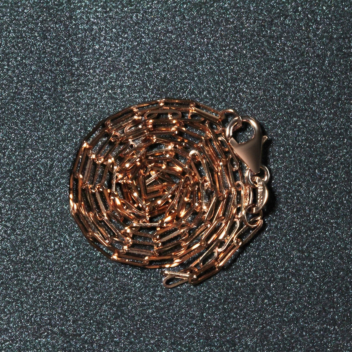 Cadena de eslabones tipo clip fina de oro rosa de 14 K (1,50 mm)