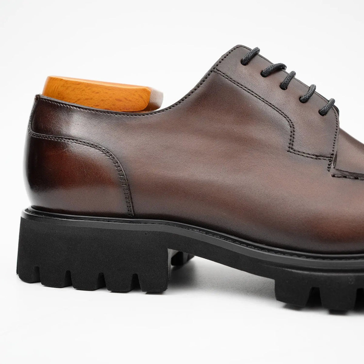 Brown Calf Leather Apron-Toe Derby Shoes