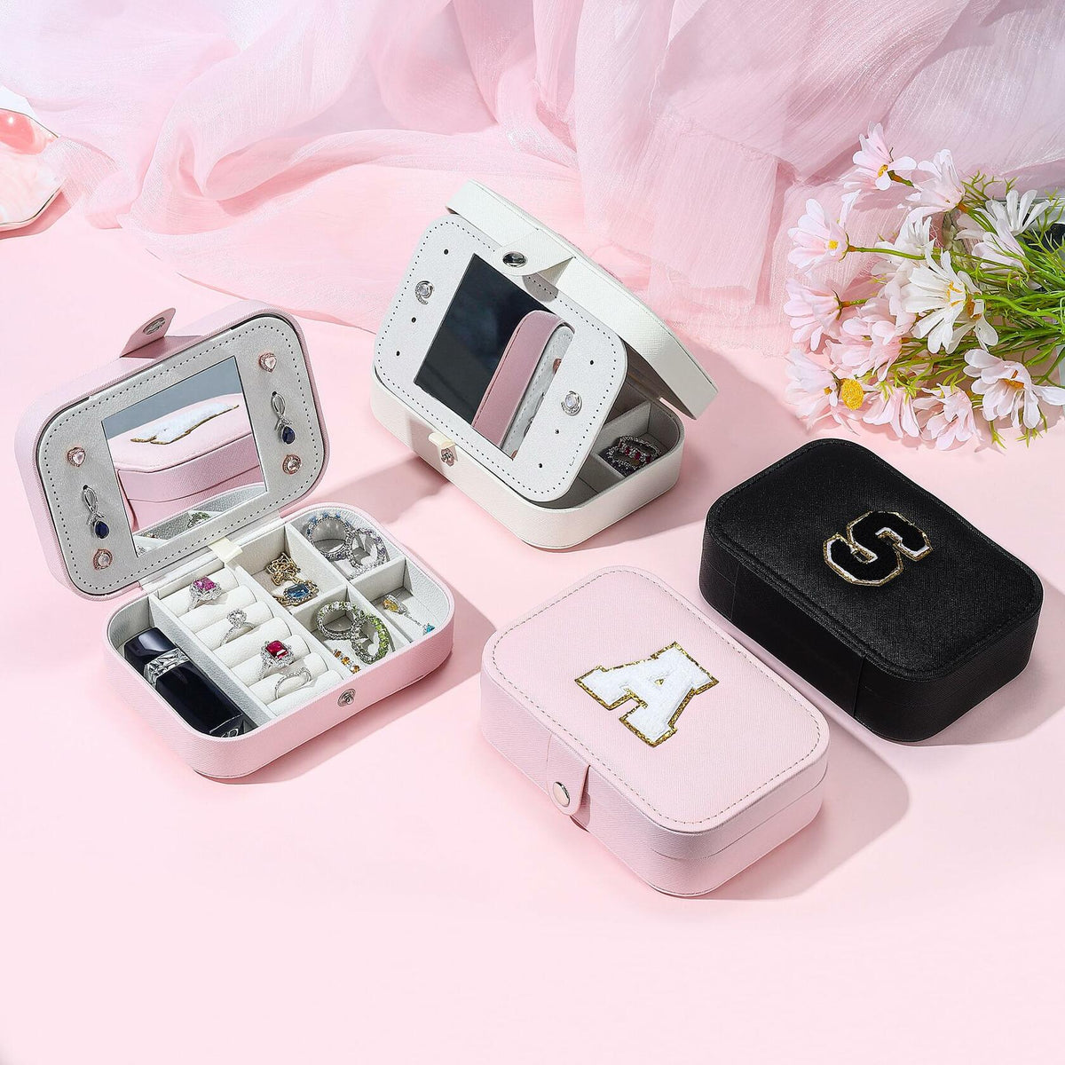 Organizador de joyas de viaje Parima Medium, estuche mini, blanco, inicial G