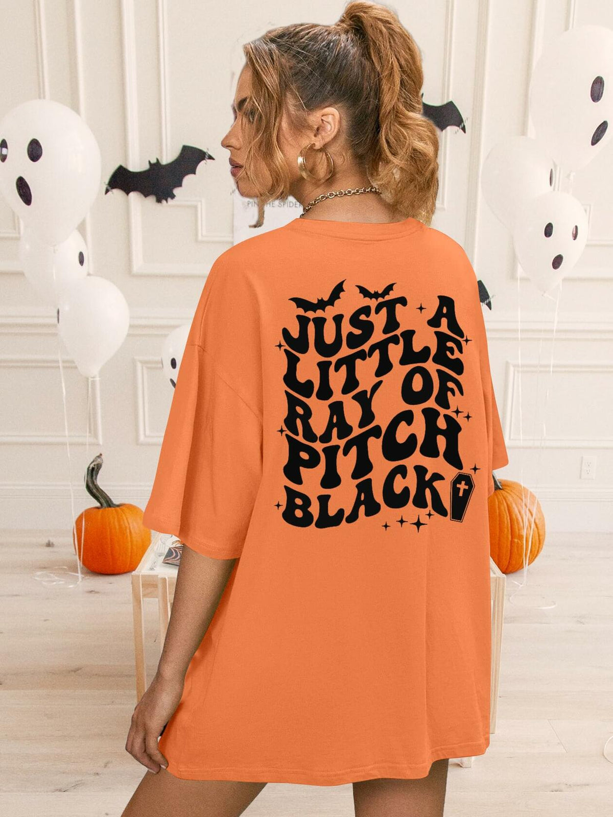 Camiseta oversize gótica Just A Little Ray Pitch Black, talla mediana