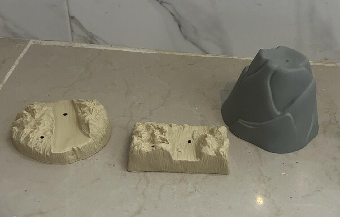 Cubo divertido de 27 piezas, figuras de acción de dinosaurios, Toy Planet. De segunda mano.