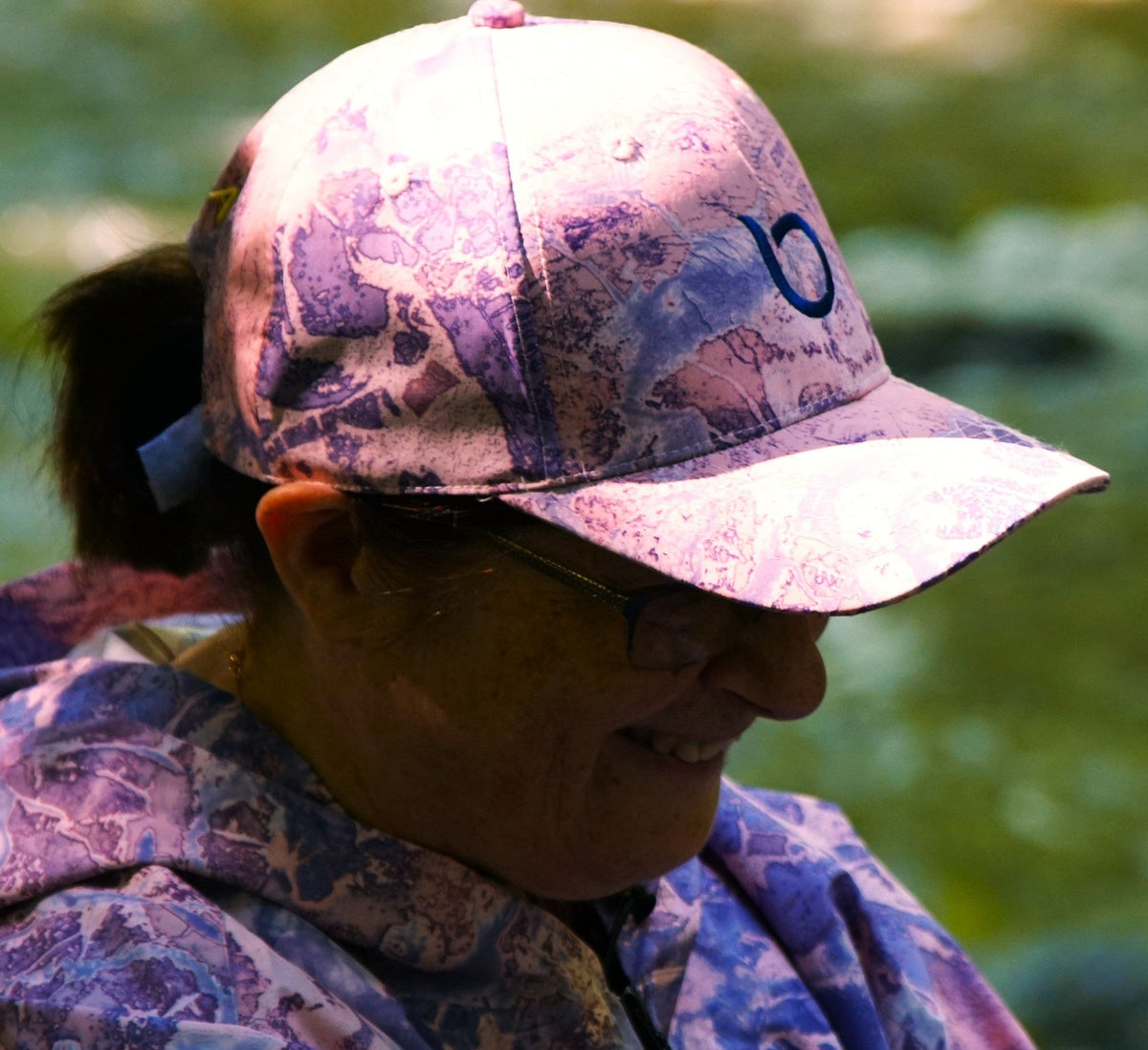 Sombrero impermeable unisex Brella® Purple Rose | Protección para todo clima