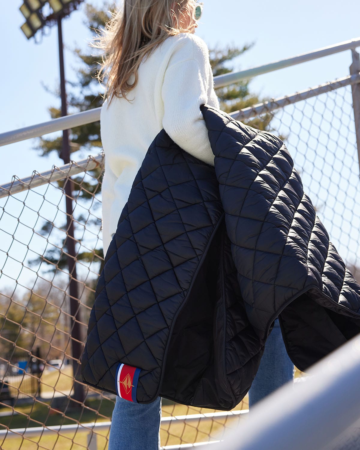 Waterproof Puffer Blanket with Pockets | Pretty Rugged