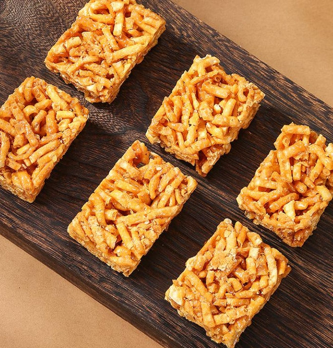 Old-fashioned Sachima Crispy Sachima Crackers A Popular Online Snack.