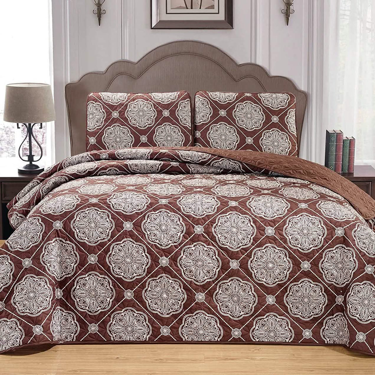 3-Piece Set: Medallion Reversible Oversized Bedspread Coverlet Quilt Bed Cover