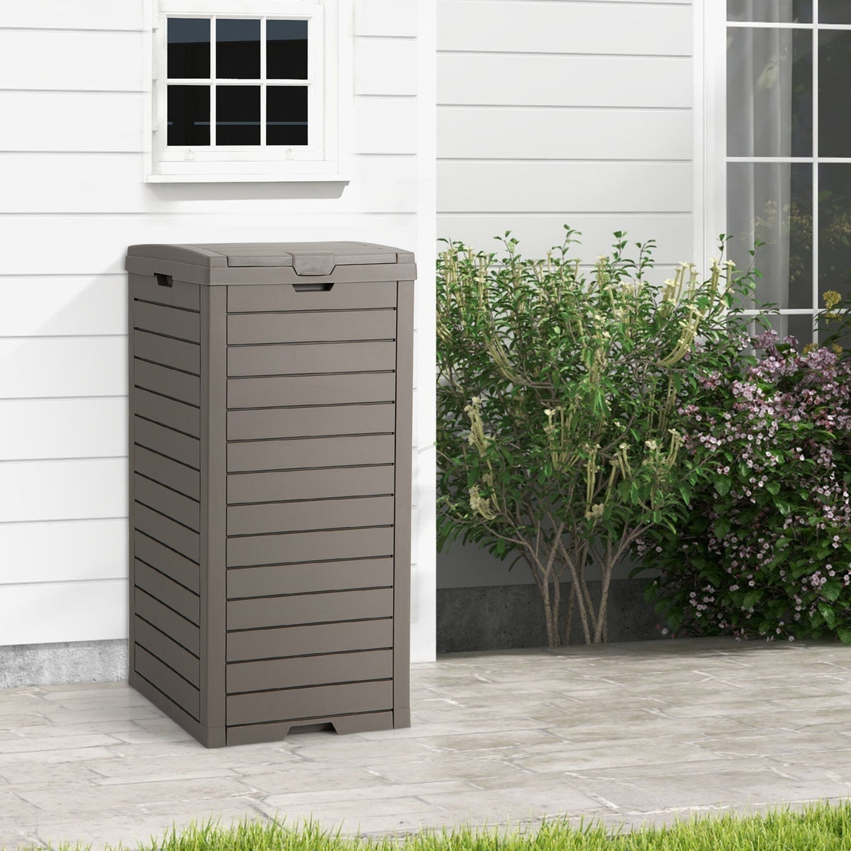 31 Gallon Large Outdoor Trash Can with Lid and Pull