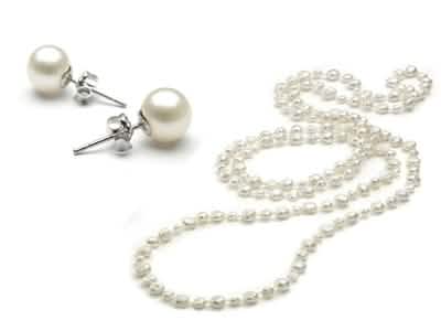 Set de 3 piezas: Collar sin fin de perlas cultivadas blancas de 36" y pendientes
