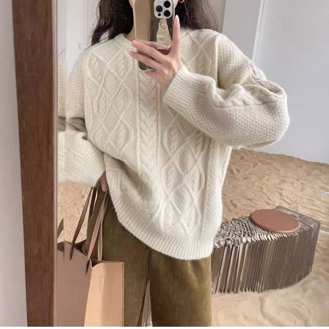 Thickened Relaxed-fit Cable-knit Crew-neck Sweater That Flatters Your