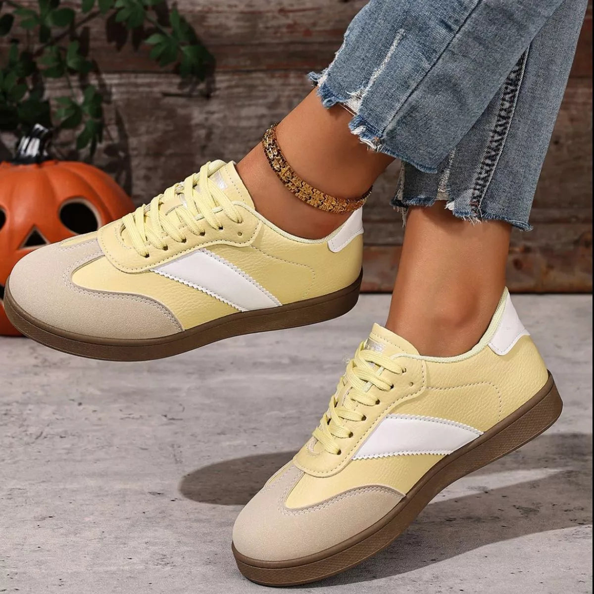 Round Toe Lace Up Sneakers