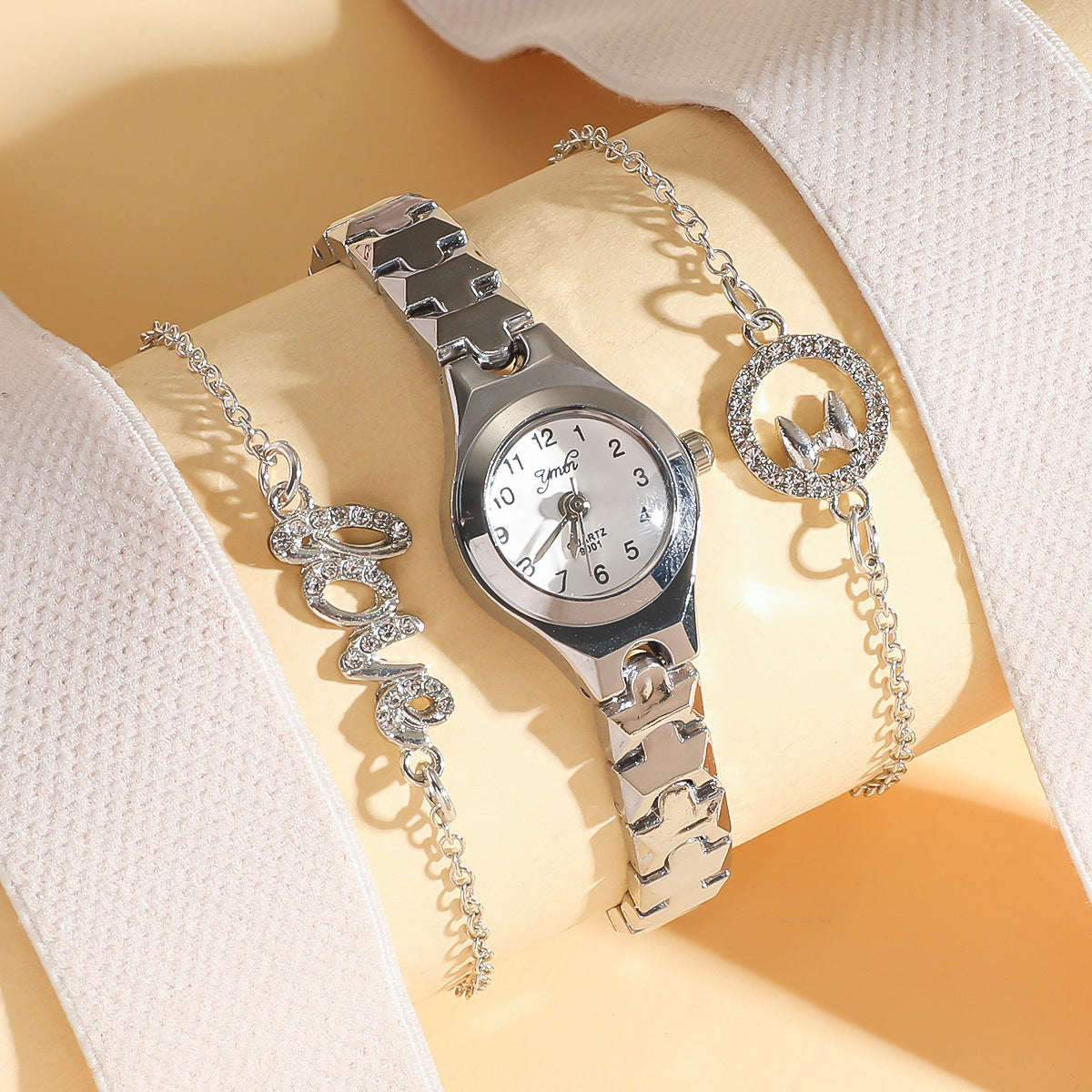 Fashionable Steel-band Bracelet Womens Watch For Ladies