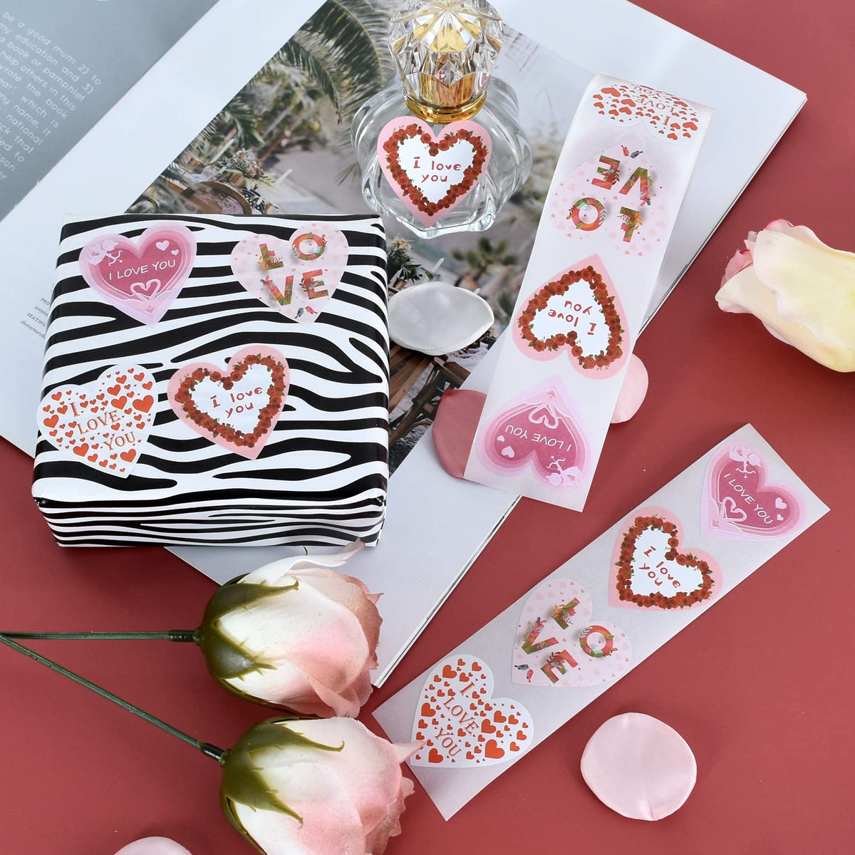 CTOHN 1500 pegatinas de corazón rojo de 1.5 pulgadas, rollo de amor autoadhesivo