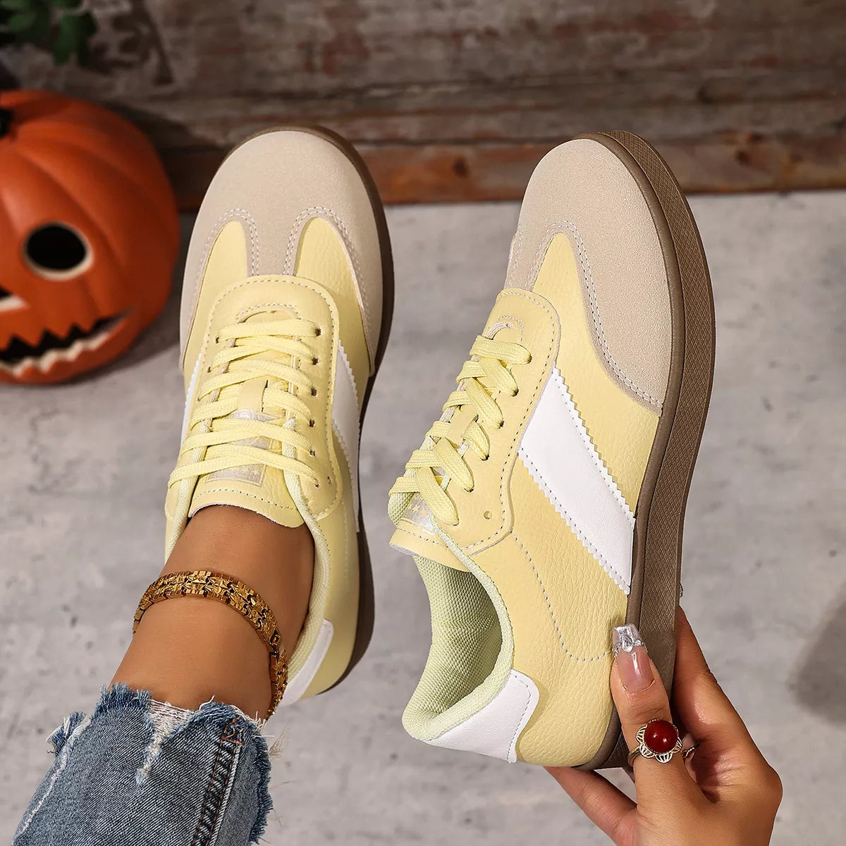 Round Toe Lace Up Sneakers