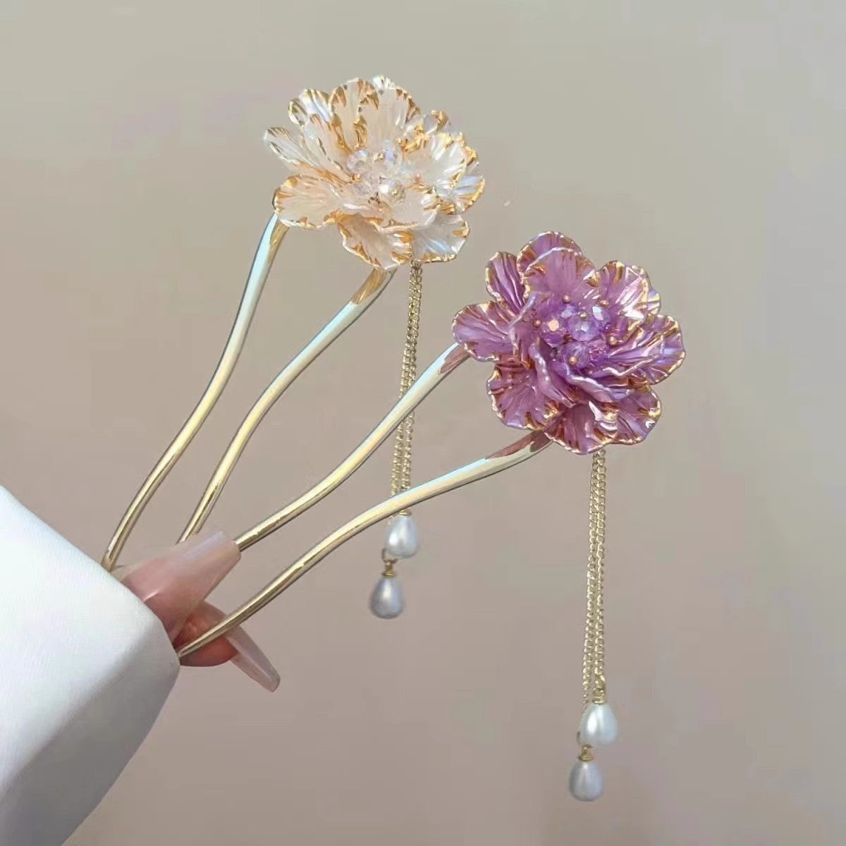 Female Retro Exquisite Peony Flower Tassel U-shaped Hairpin