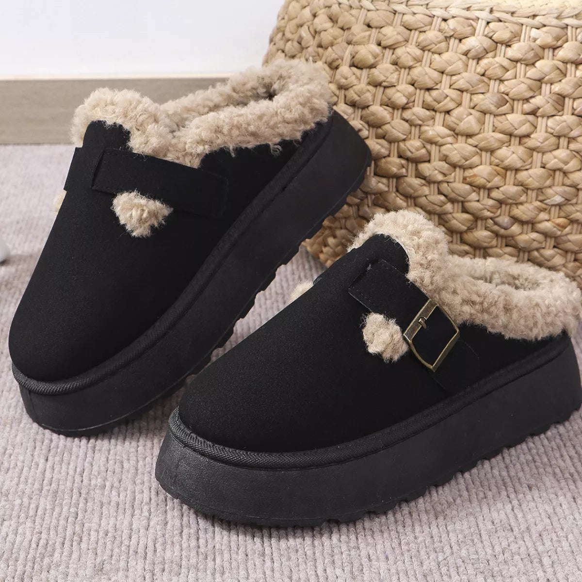 Round Toe Platform Slippers