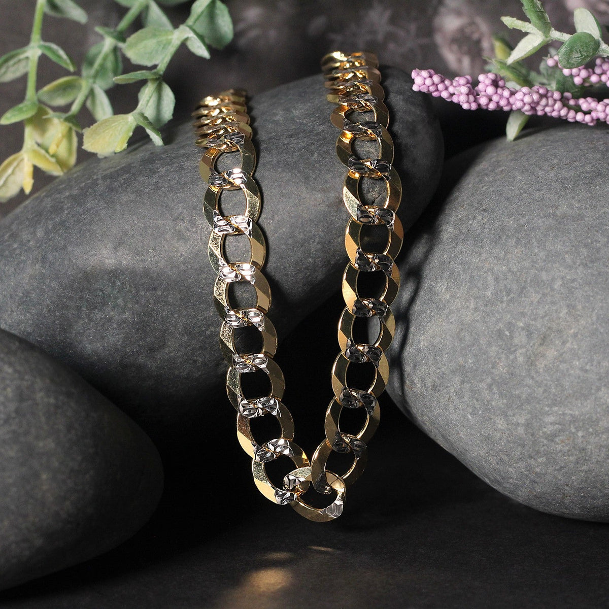 Cadena tipo cubana de 10 mm con pavé en oro bicolor de 14k (9.70 mm)