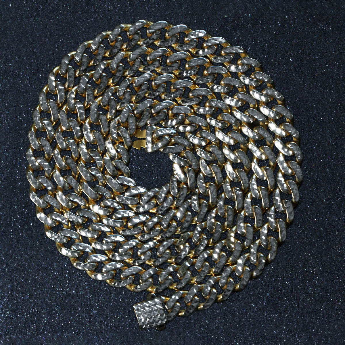 Cadena cubana Miami moderna, ligera, de oro amarillo de 14 quilates, con pavé blanco y acabado de alto brillo (6.50 mm)