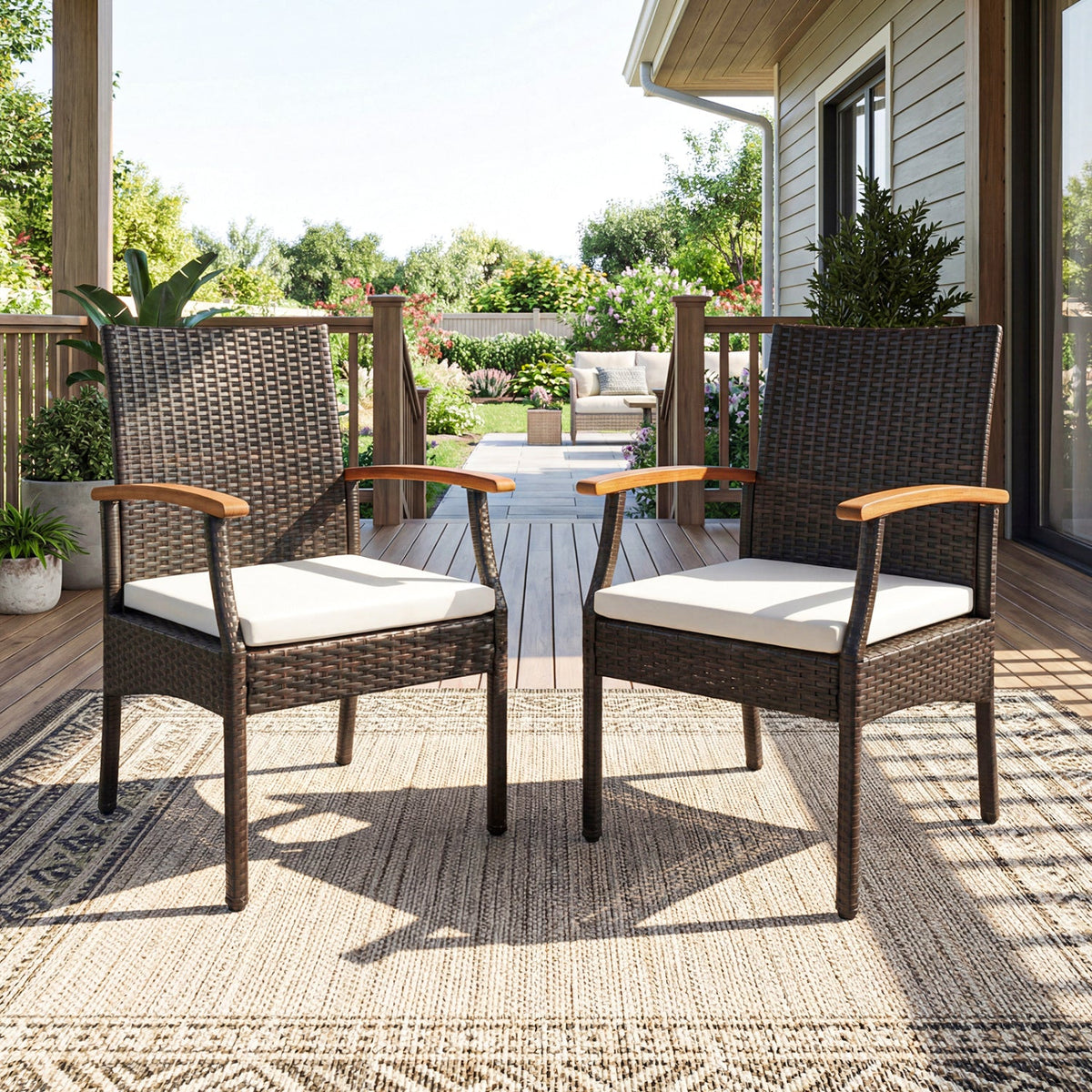 Patio Wicker Chair Set of 2/4 with Soft Zippered Cushion