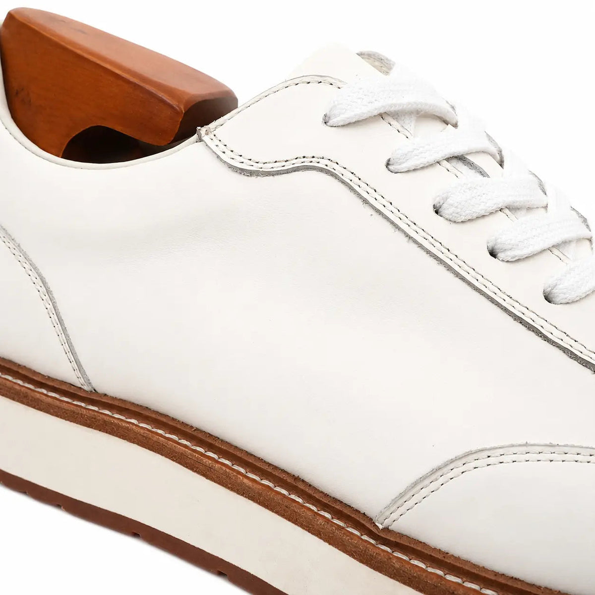White Apron-Toe Calf Leather Casual Shoes