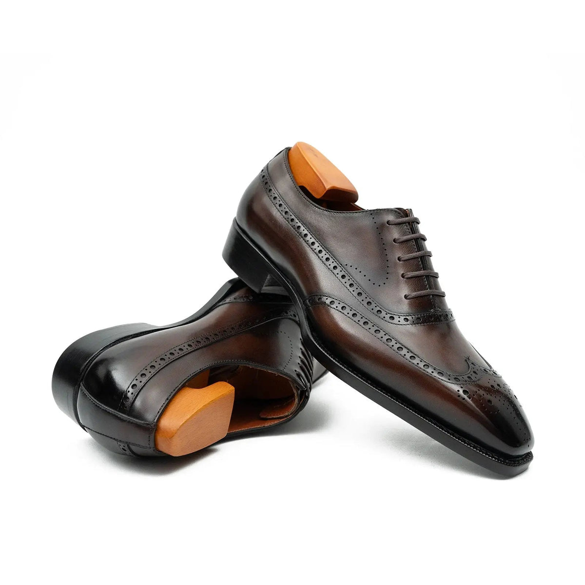 Glossy Wingtip Oxford Shoe with Tapered Squared Toe