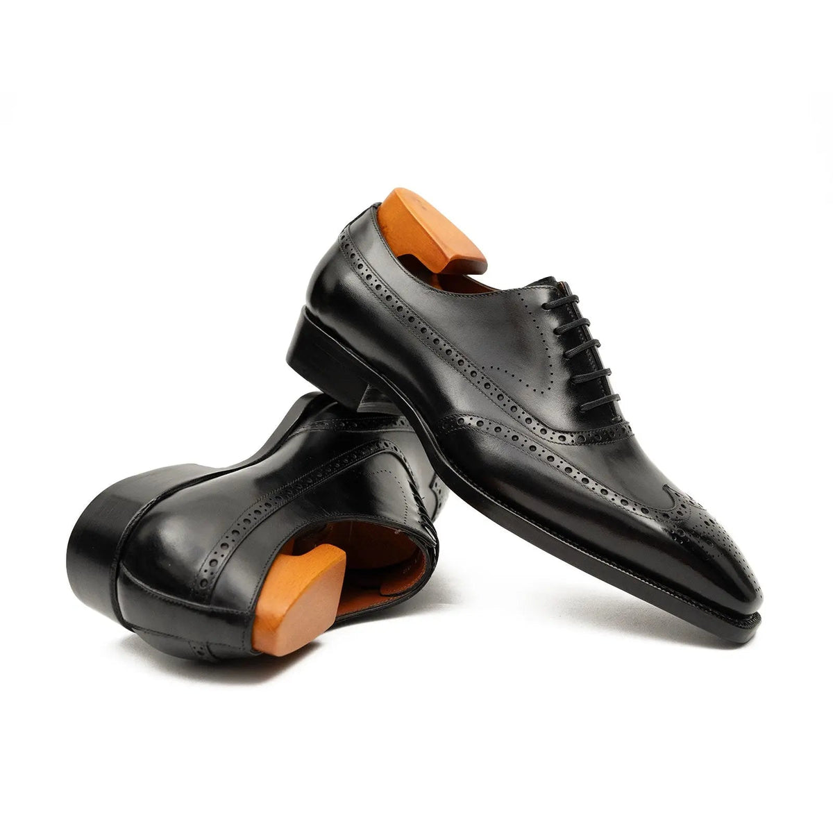 Glossy Wingtip Oxford Shoe with Tapered Squared Toe