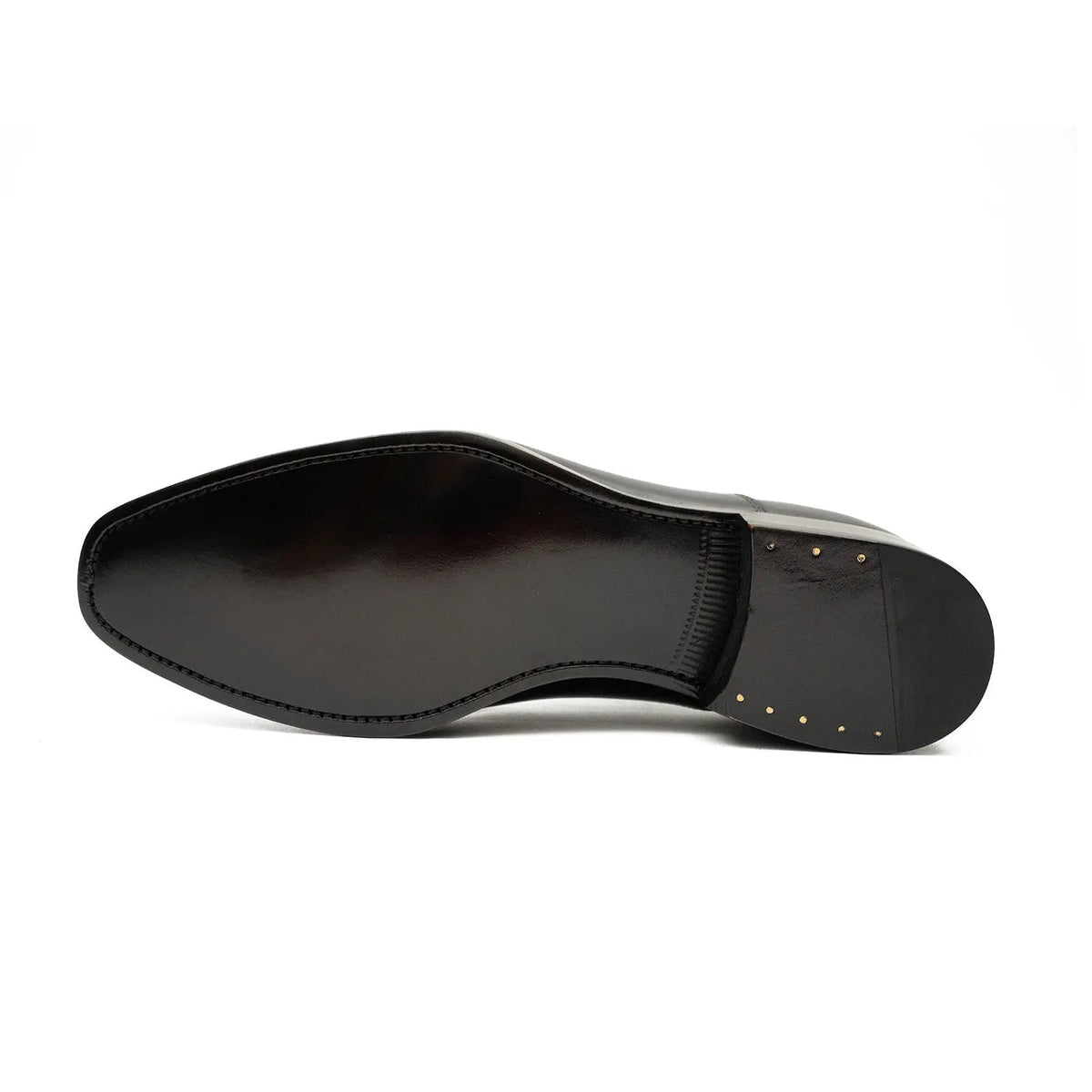 Cap-Toe Oxford Shoe with Tapered Squared Toe