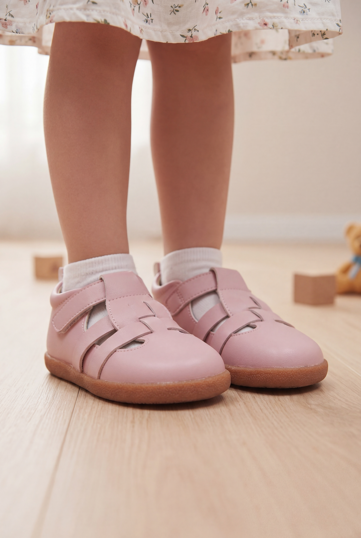 Sandalias descalzas Bloom Kids – Zapatos para niños pequeños con puntera ancha y suela flexible