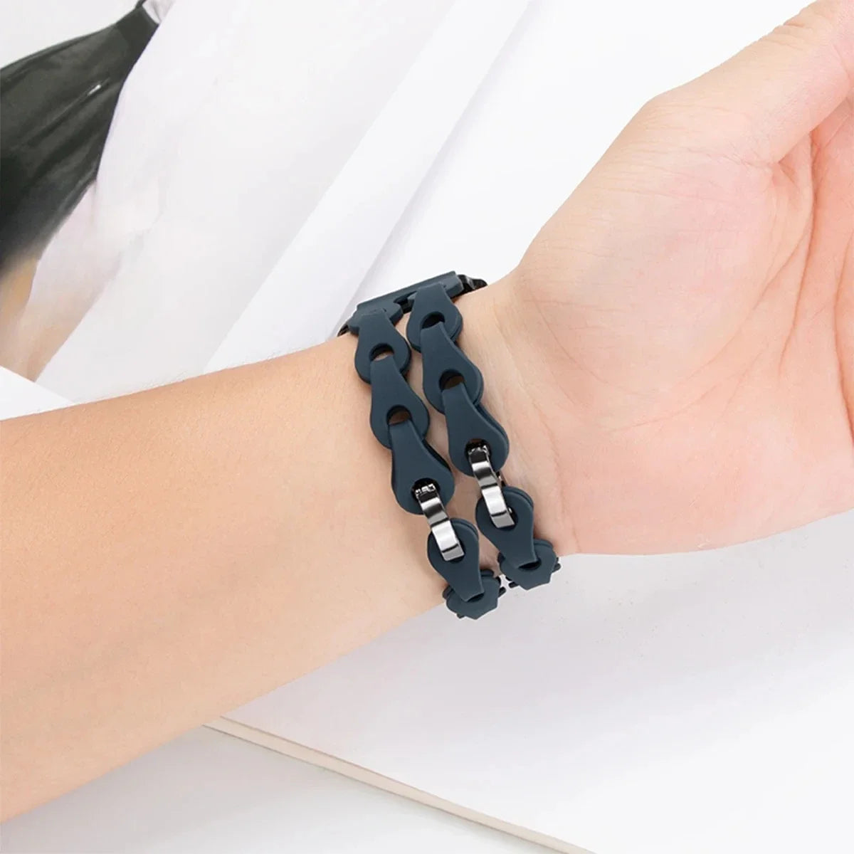 Samsung Galaxy Silicone Chain Watch Band – Watch8/Watch8 Classic/Watch9/Ultra/Ultra2 Multi