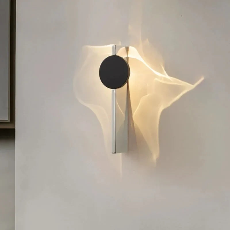 Aplique de pared LED moderno giratorio ondulado Lámpara de pared de acero inoxidable Apliques de pared de ambiente Luces de cabecera de dormitorio de hotel