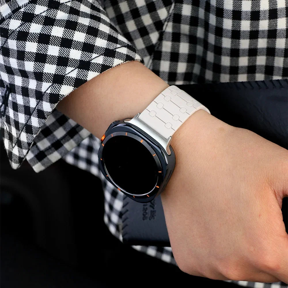 Samsung Galaxy Silicone Link Watch Band – Magnetic for Ultra/Ultra2/Watch8/Watch8 Classic/Watch9
