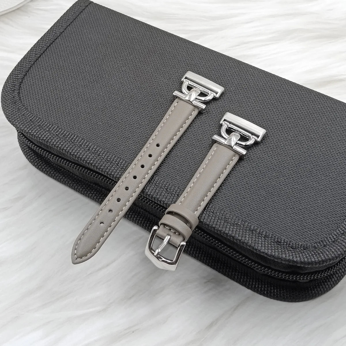 Fitbit Sense 1–2 / Versa 3–4 Slim Leather D-Link Band