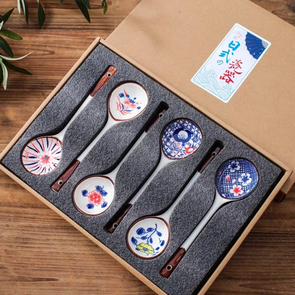 Juego de regalo de cucharas de cerámica para el hogar, cuchara pintada a mano de alto valor con mango largo, cuchara de postre creativa, pintura bajo esmalte ecológica