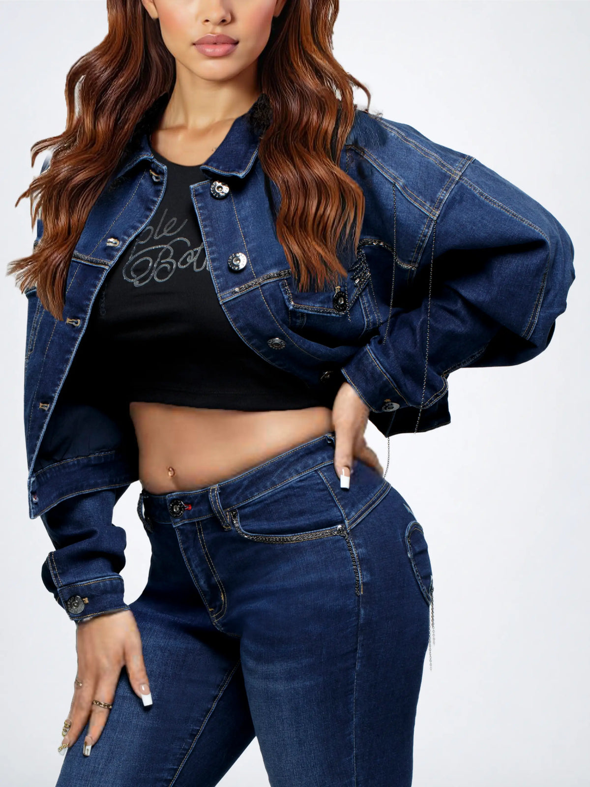 Chaqueta corta con cadena