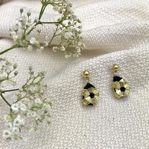 Boho Cotton Thread Flower Earrings Zinc Alloy Dainty 2.5cm Handmade