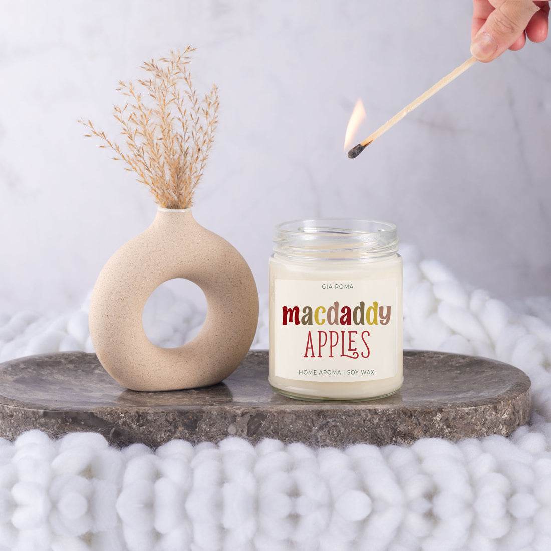 Fresh Macintosh Apple Soy Candle Fall Scented Pear Vanilla Musk Cedarwood