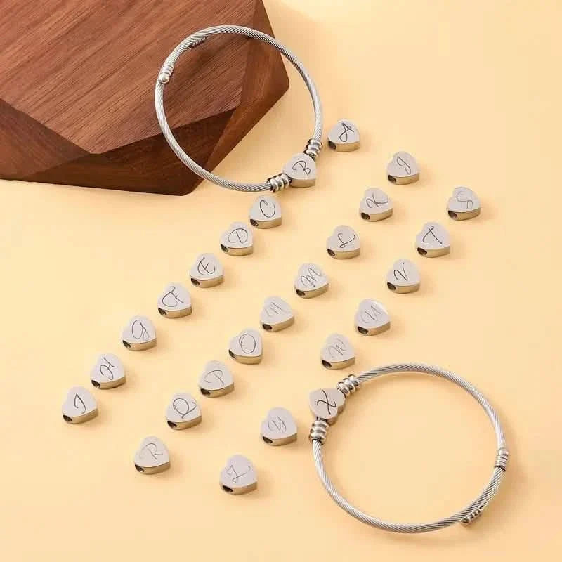 Pulsera con Inicial y Corazón Hipoalergénica y Ajustable
