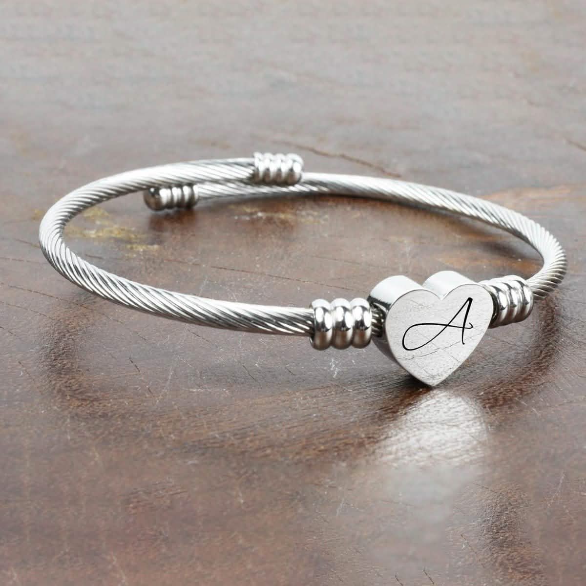 Pulsera con Inicial y Corazón Hipoalergénica y Ajustable
