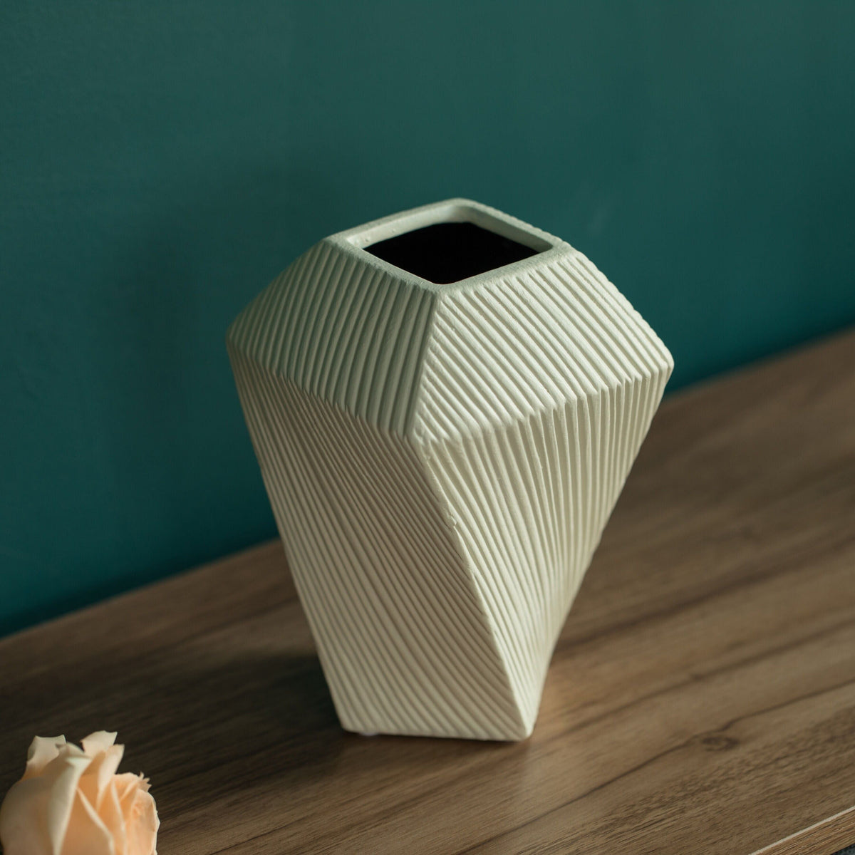 Uniquewise Ceramic Modern Vase
