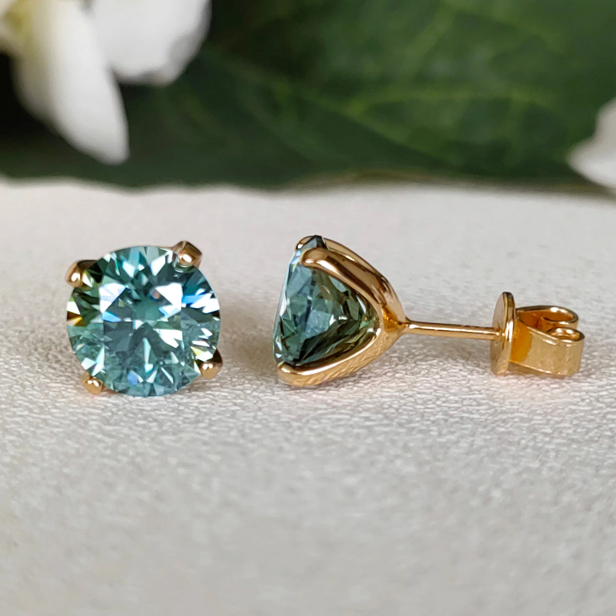 Moissanite Stud Earrings 0.3-3ct Certified S925 Sterling Silver Cyan Colorfast