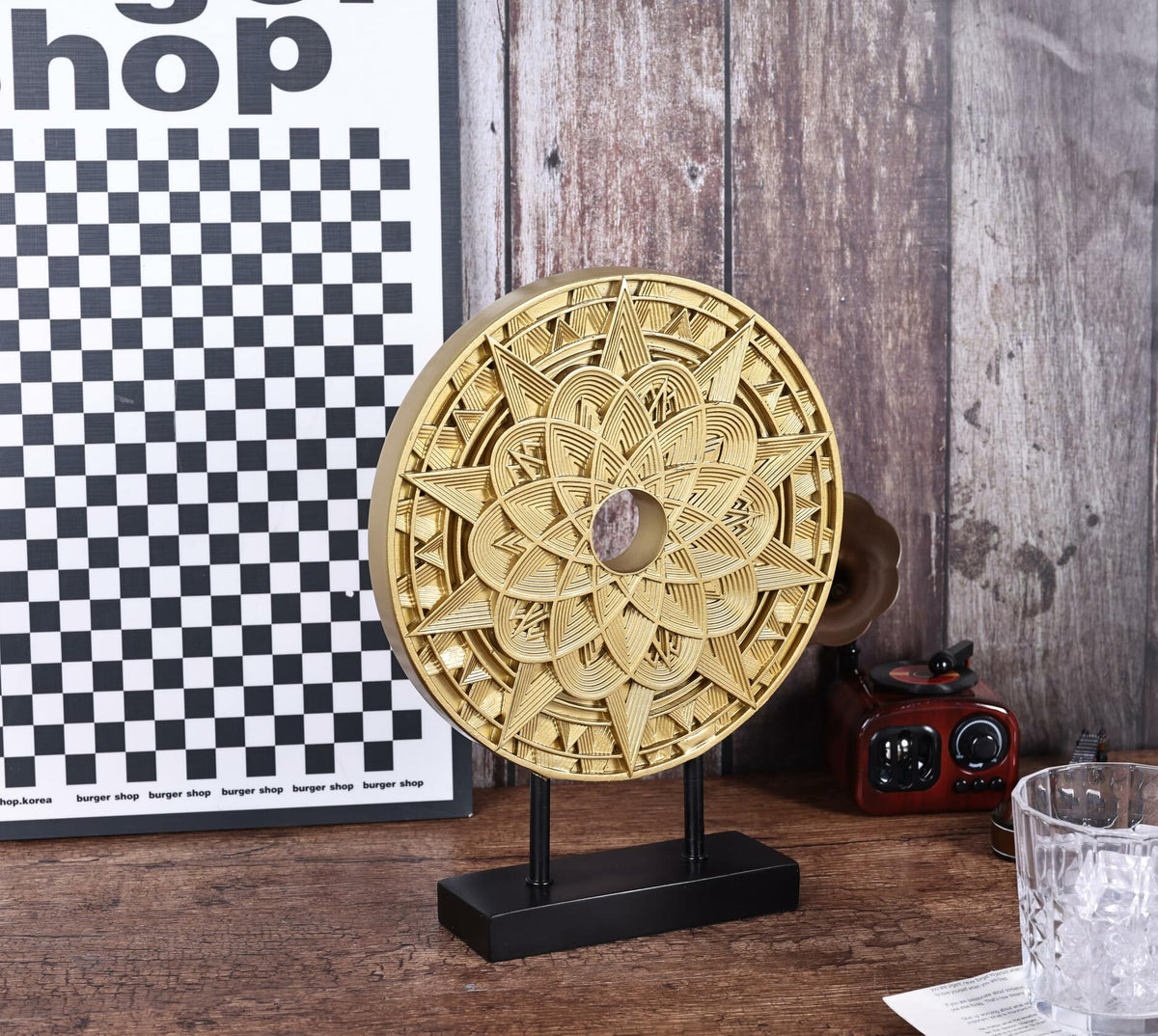 Escultura de mandala geométrica en negro y dorado, arte decorativo redondo para estantería, mesa u oficina
