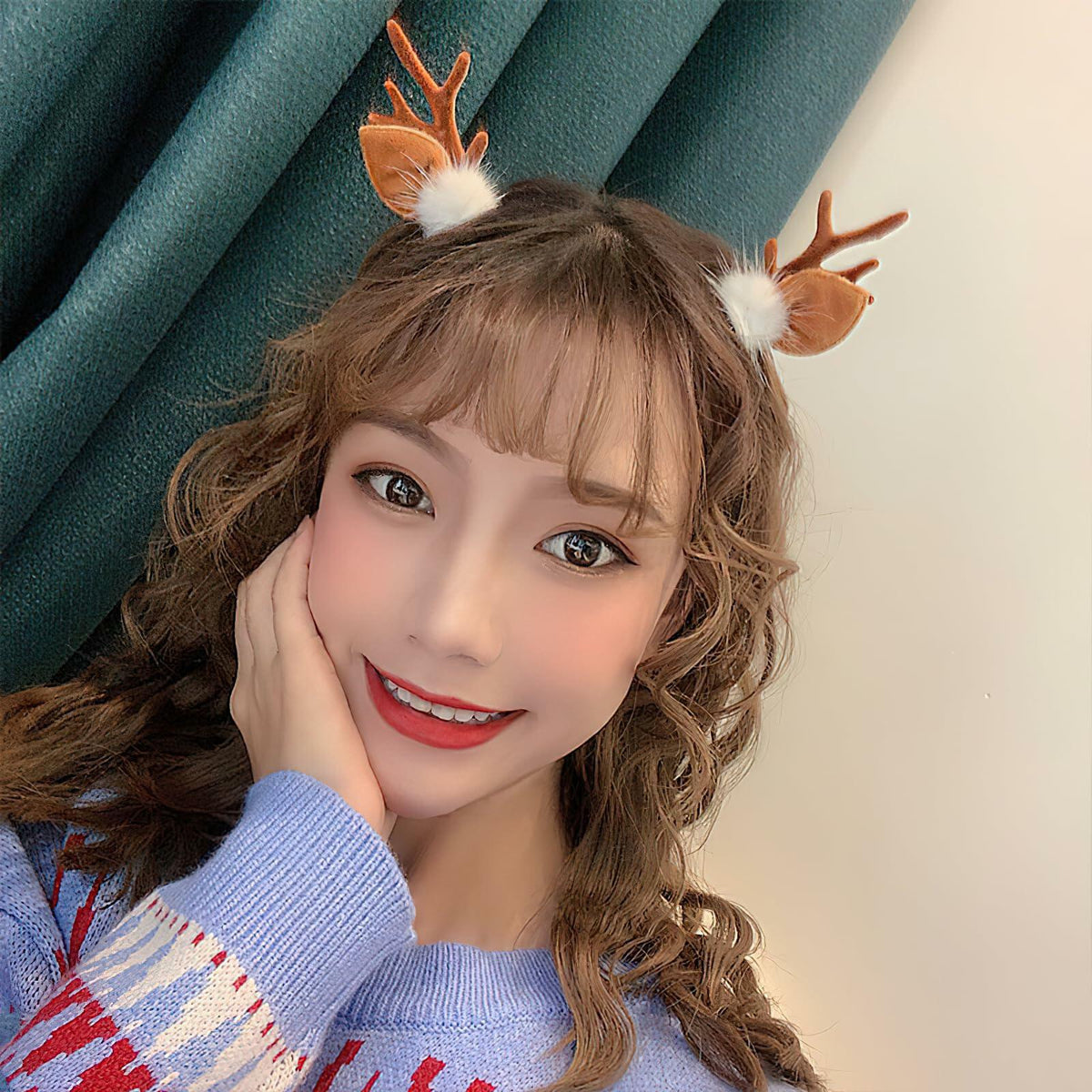 Diadema de astas de reno navideño con piñas, accesorios para el cabello festivos