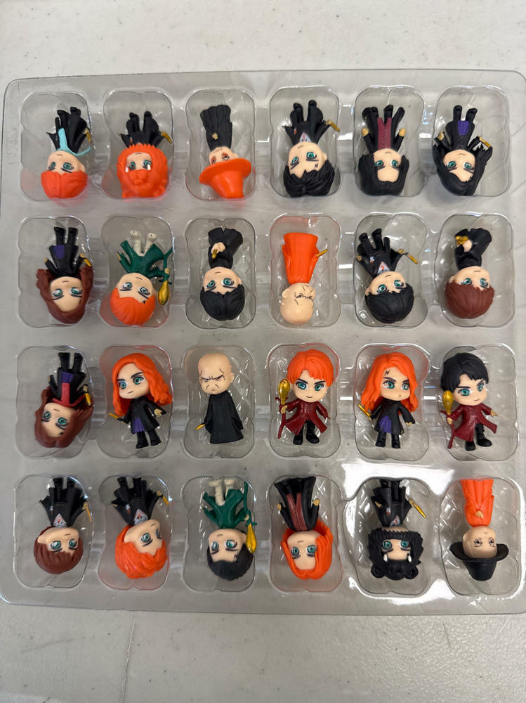 Calendario de Adviento de Navidad, caja sorpresa de 24 piezas con figuras de juguetes temáticas de magia