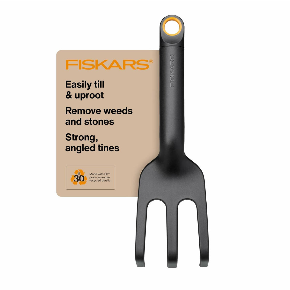 Cultivador Eco Fiskars con púas anguladas anchas y mango ergonómico negro