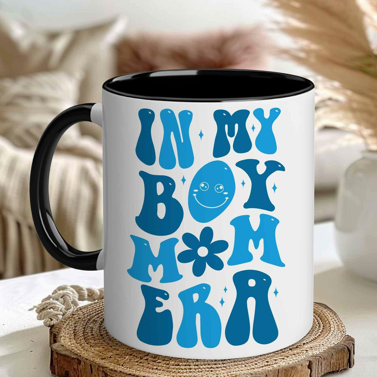 [Como nuevo] Taza de café CHIMCHICHCHOE Boy Mom Era, detalles multicolor, cerámica, 11 oz