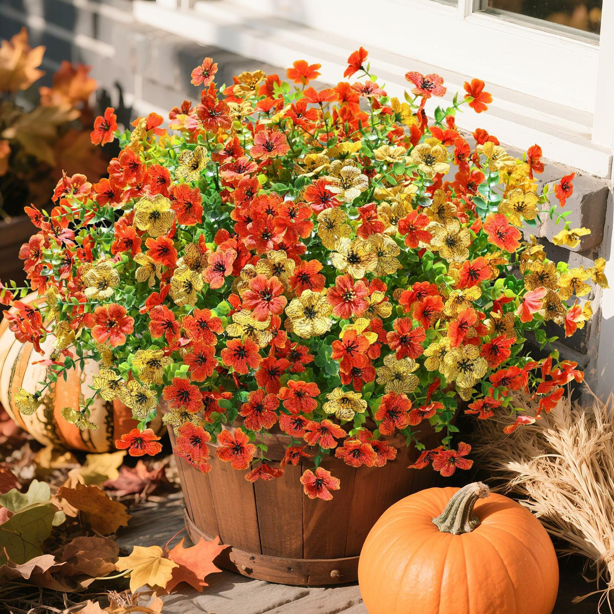 Florisso - Crisantemos artificiales de otoño para decoración exterior, color naranja y amarillo, 12 ramos