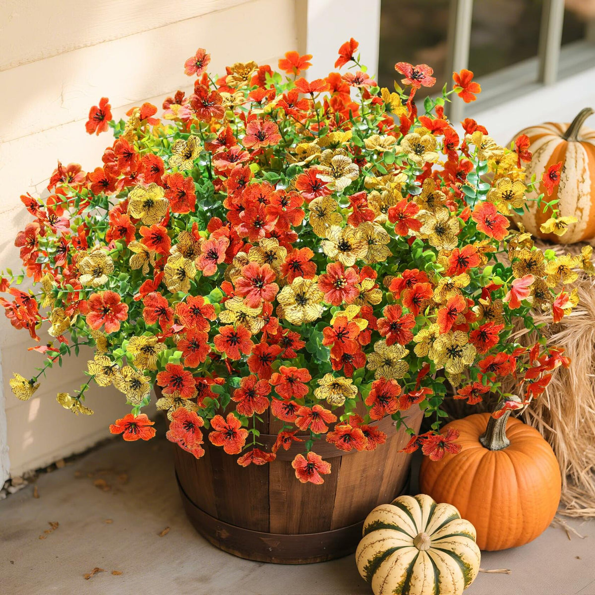 Florisso - Crisantemos artificiales de otoño para decoración exterior, color naranja y amarillo, 12 ramos