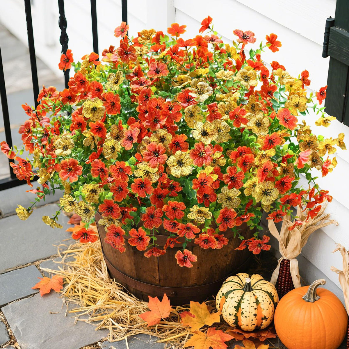 Florisso - Crisantemos artificiales de otoño para decoración exterior, color naranja y amarillo, 12 ramos