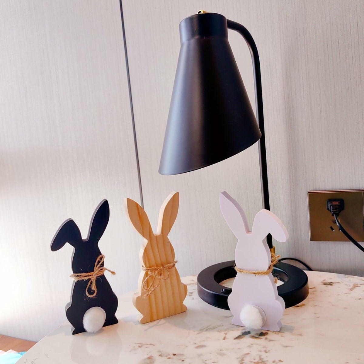 Hryxic 3 piezas de decoraciones de madera de conejo de Pascua, centro de mesa, blanco y negro
