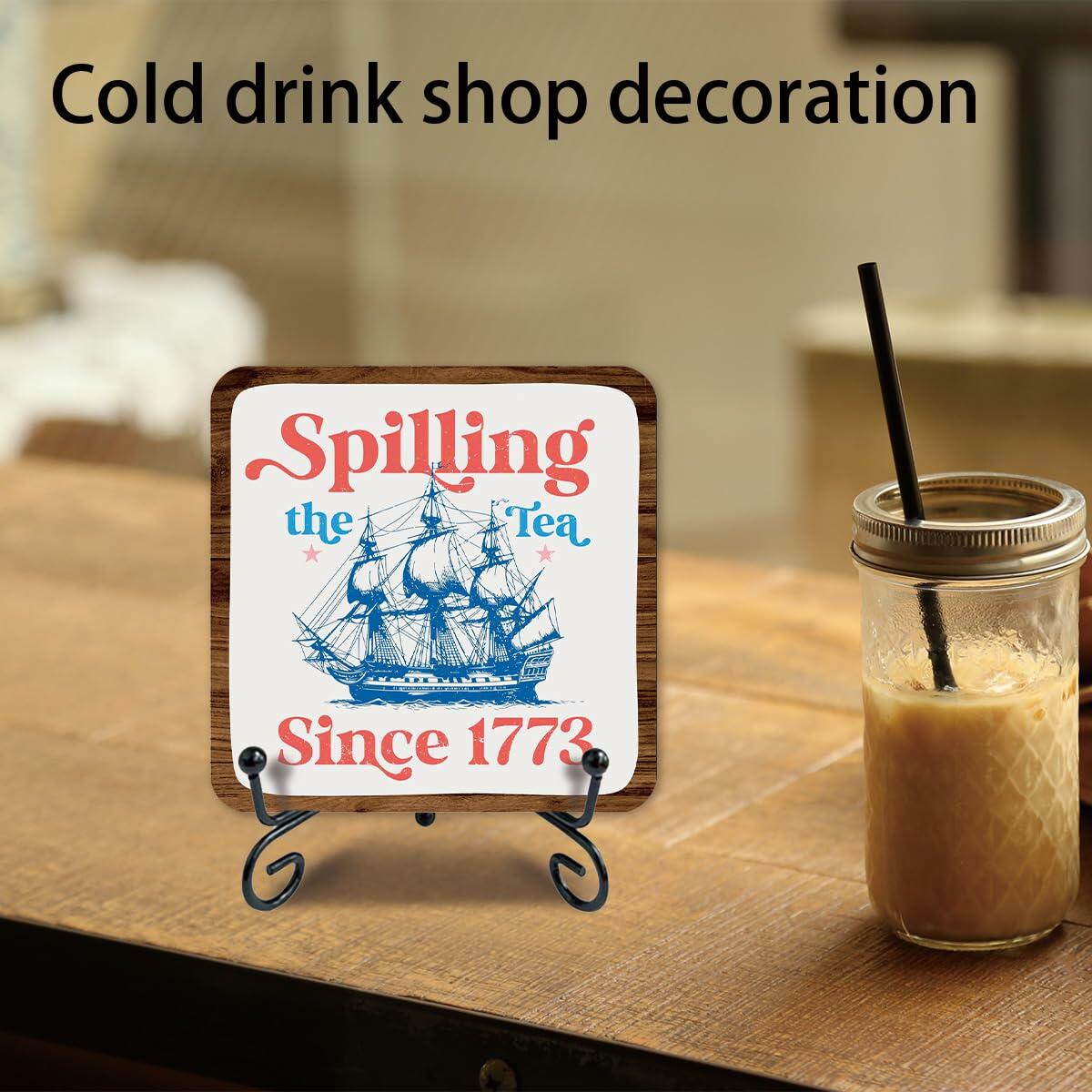 Placa de madera Ketsord 5x5 Blue Gossip "Spill The Tea" con soporte de metal