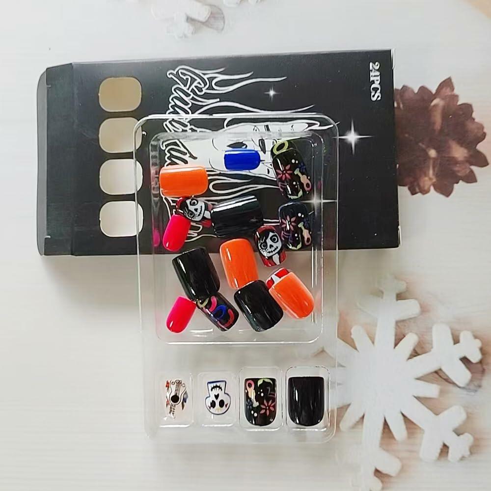 Uñas postizas de Halloween CEWEWP, cuadradas cortas, acrílicas, con diseño de calavera negra, 24 piezas